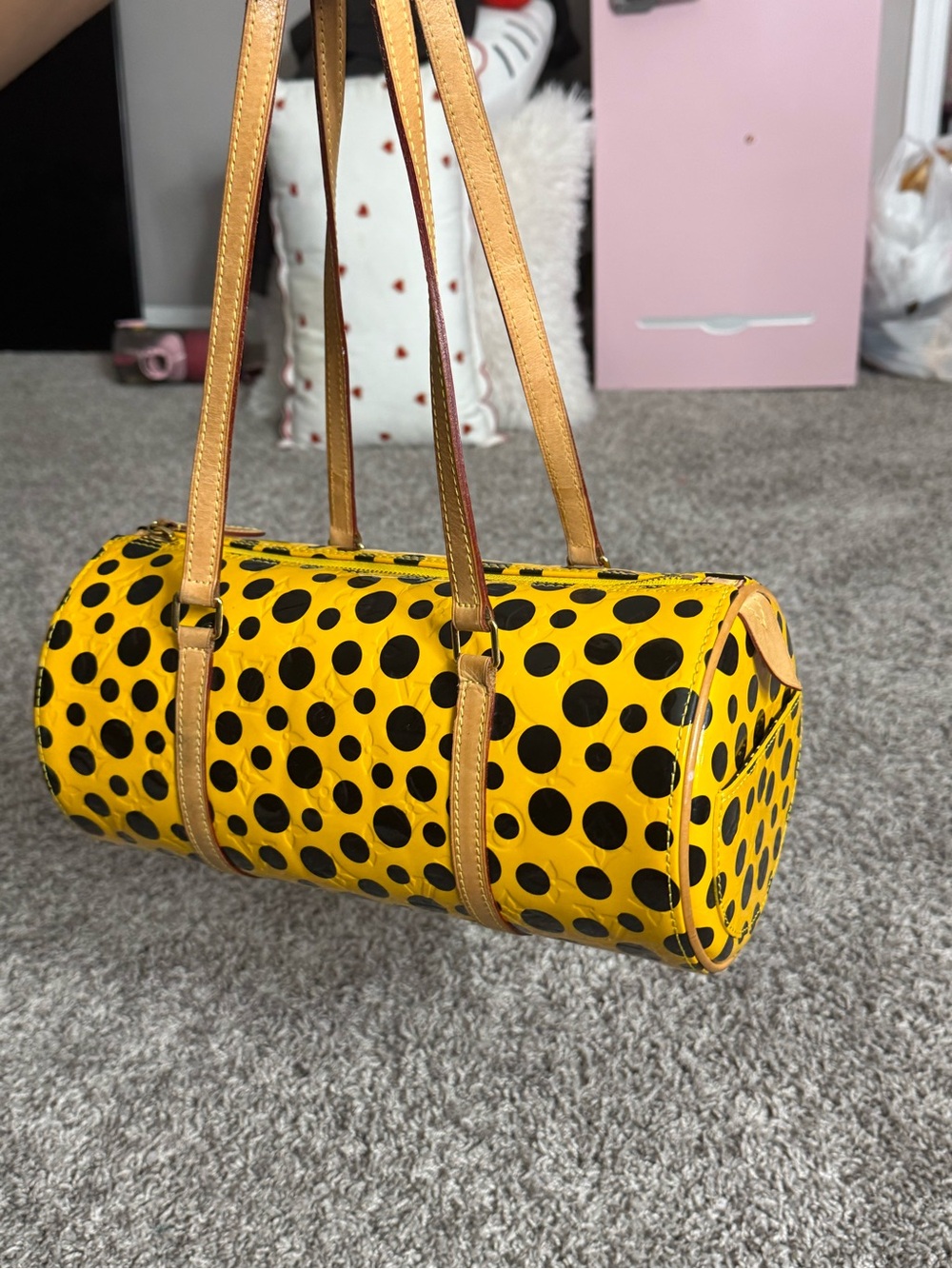 Louis Vuitton × Yayoi Kusama
2012 Papillon Infinity Dots shoulder bag. - Picture 6 of 8